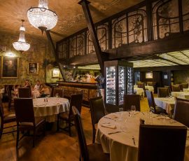 Istorie si arome locale la restaurantul Casa Hrisicos din Constanta